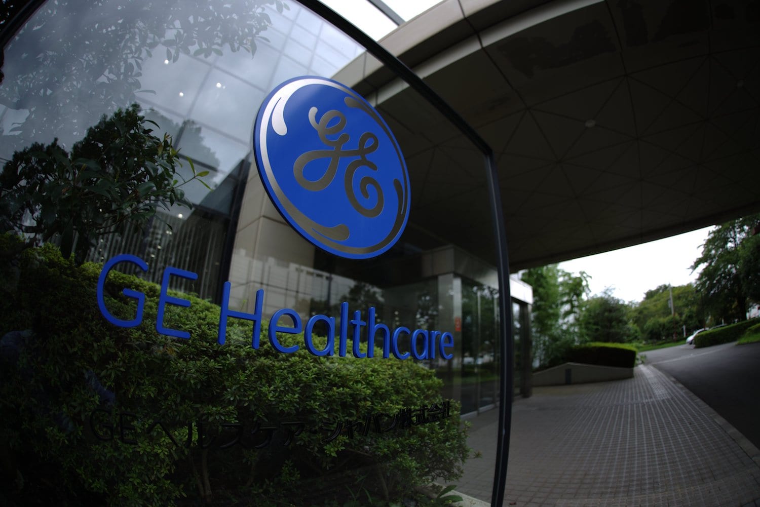 GE Healthcare Japan Embraced the Cloud and Changed the Culture of Its Service Delivery