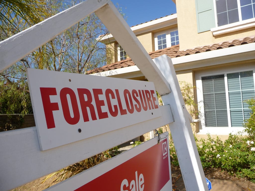 Home Foreclosures Employ a Slew of Service Technicians